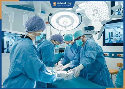 Quy trình hút mỡ bắp chân đạt chuẩn tại Dr.Richard Huy