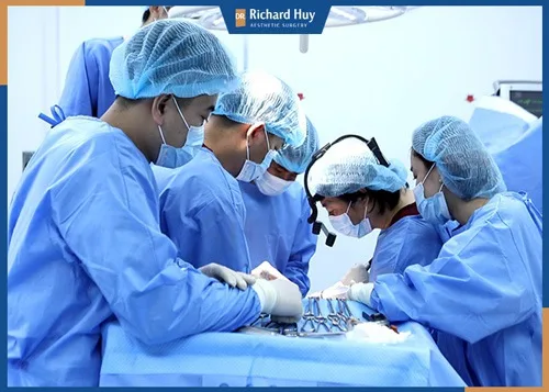 Quy trình phẫu thuật sẽ công khai rõ ràng và chứng nhận của bộ Y Tế để đảm bảo cuộc phẫu thuật không xảy ra nguy hiểm. Quy trình phẫu thuật sẽ công khai rõ ràng và chứng nhận của bộ Y Tế để đảm bảo cuộc phẫu thuật không xảy ra nguy hiểm.