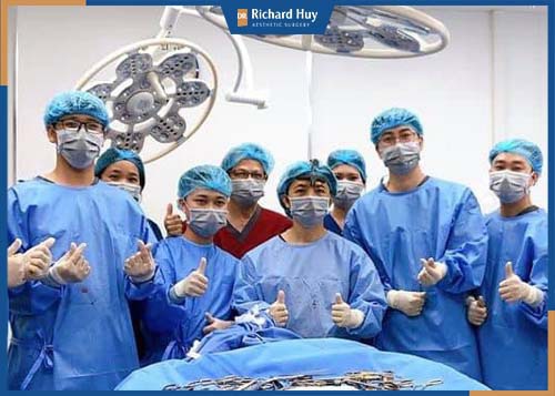 Kinh nghiệm, tay nghề của bác sĩ quyết định 90% kết quả thành công của cuộc phẫu thuật 