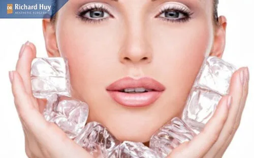 Chườm lạnh để giảm sưng sau khi tiêm filler Chườm lạnh để giảm sưng sau khi tiêm filler