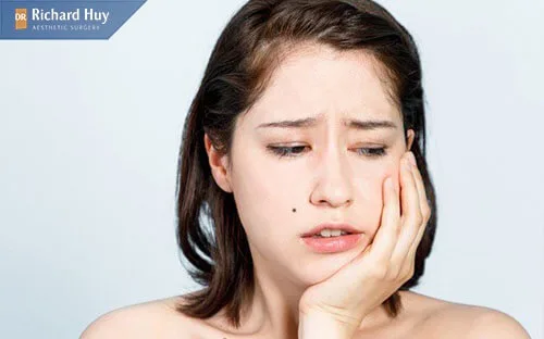 Nếu thực hiện bởi bác sĩ tay nghề kém sẽ gây ảnh hưởng tới các răng liền kề