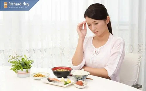Móm răng còn ảnh hưởng tới ăn nhai Móm răng còn ảnh hưởng tới ăn nhai