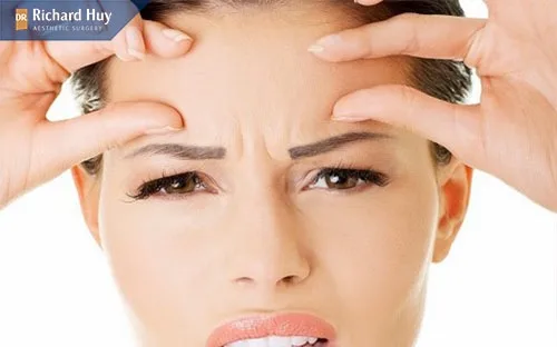 “Là phẳng” nếp nhăn ấn đường đơn giản tại nhà “Là phẳng” nếp nhăn ấn đường đơn giản tại nhà