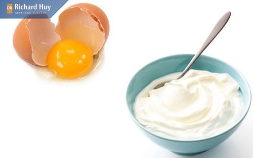 Khắc phục da mặt bị mỏng với sữa chua và lòng trắng trứng