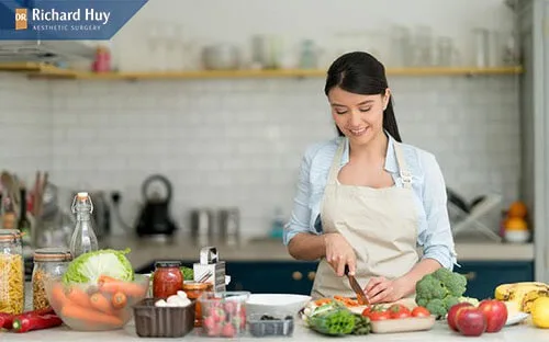 Cung cấp đủ co cơ thể những chất đạm, chất xơ, chất béo và tinh bột. Cung cấp đủ co cơ thể những chất đạm, chất xơ, chất béo và tinh bột.