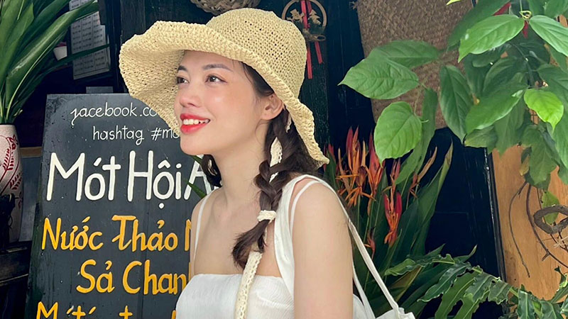 Trần Thị Thủy - Điều dưỡng giỏi giang và xinh đẹp sau lột xác.